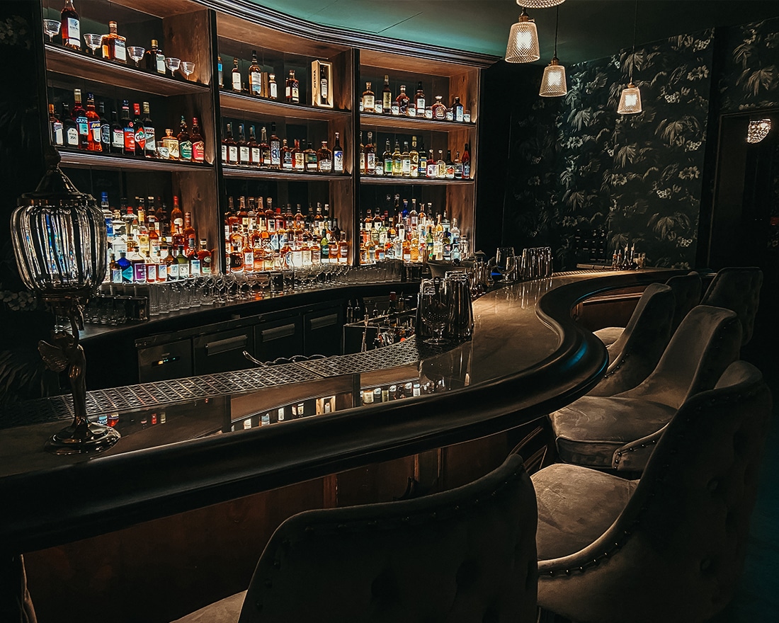 Bar Review: Barbary Coast Along Boat Quay In Singapore Has Affordable Cocktails That Go By Colour