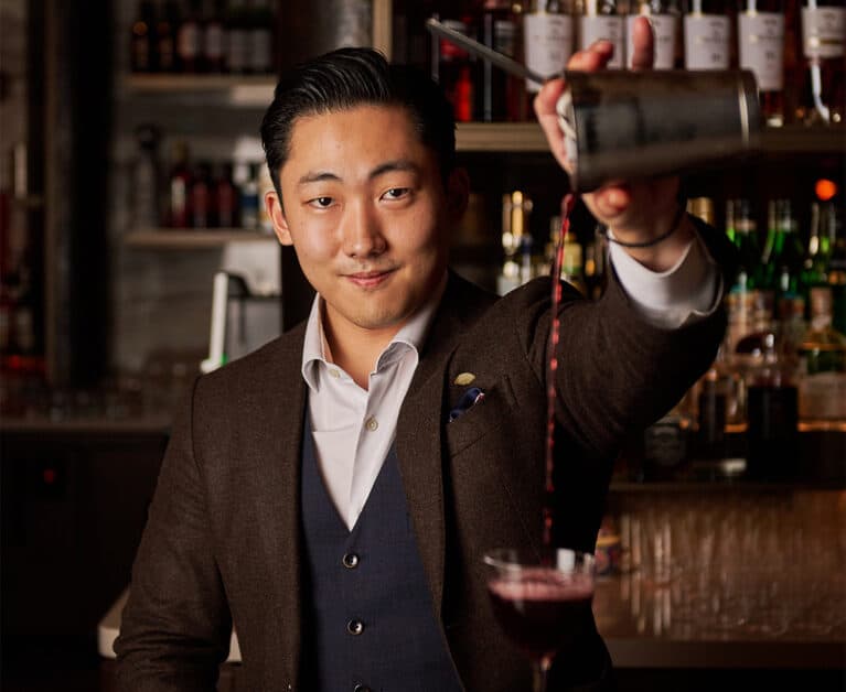 Korean bartenders in Singapore Charlie MO BAR