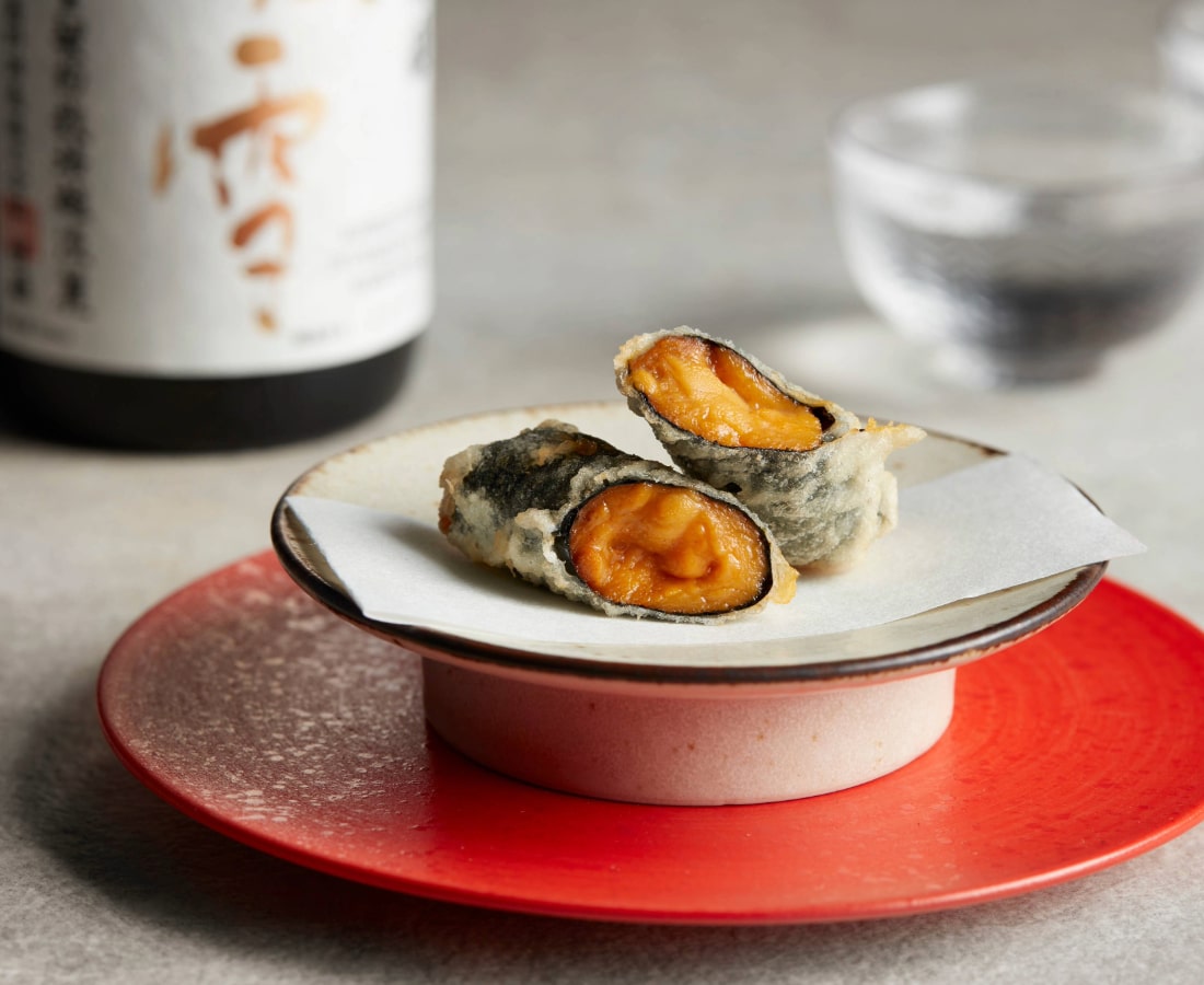 a photo of sea urchin tempura style at Tempura Ensei in singapore