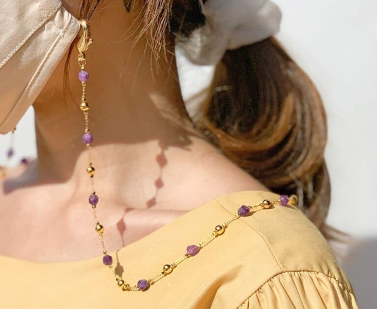 Stylish Mask Chains in Singapore: Make Unmasking Easy With These Statement Pieces