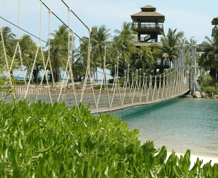 The Ultimate Palawan Beach Guide: Top Attractions and Eateries For Your Next Beach Day